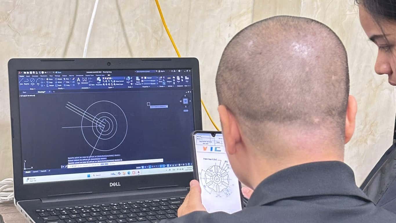 Học AutoCAD thực hành