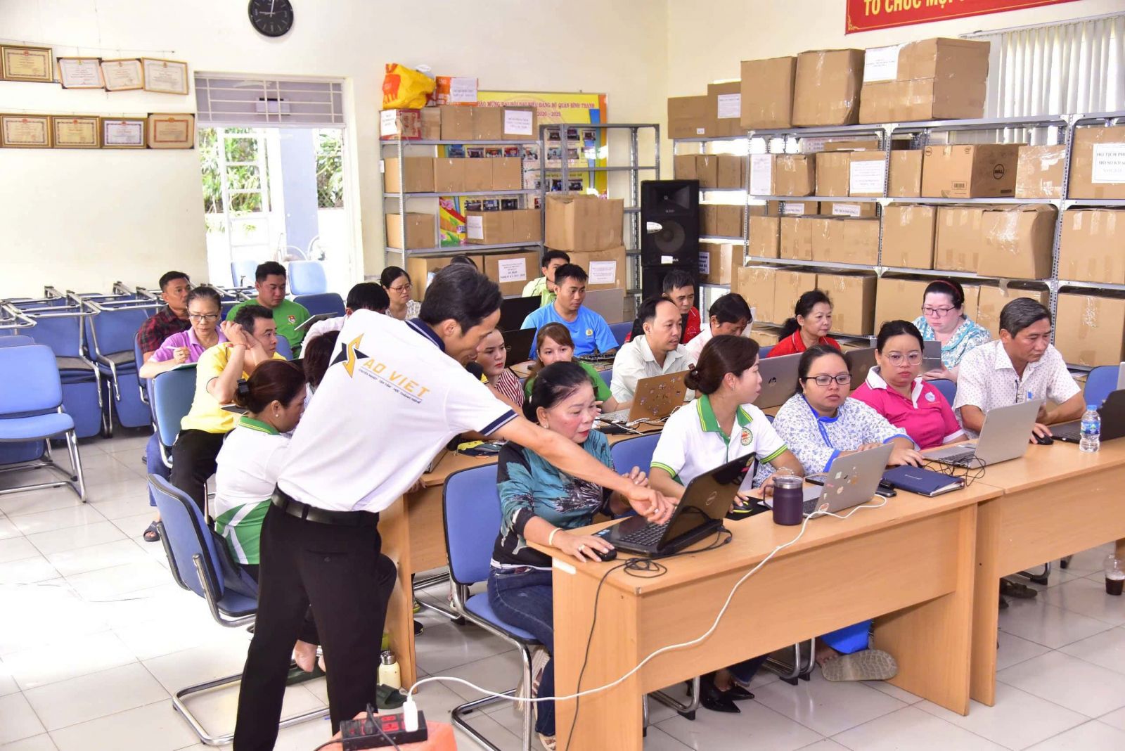 Gia sư tin học cho người đi làm