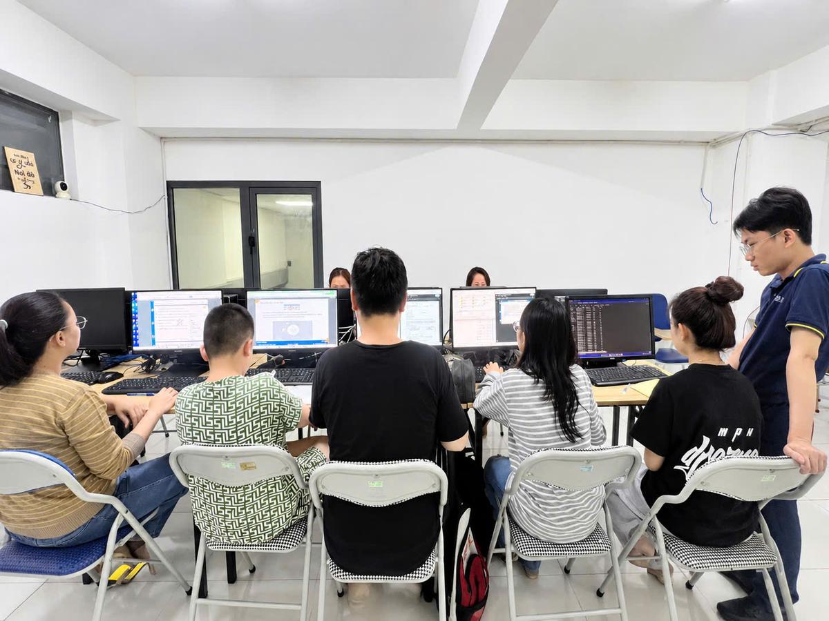 Đội ngũ giáo viên Tin học Sao Việt khu vực Bình Dương