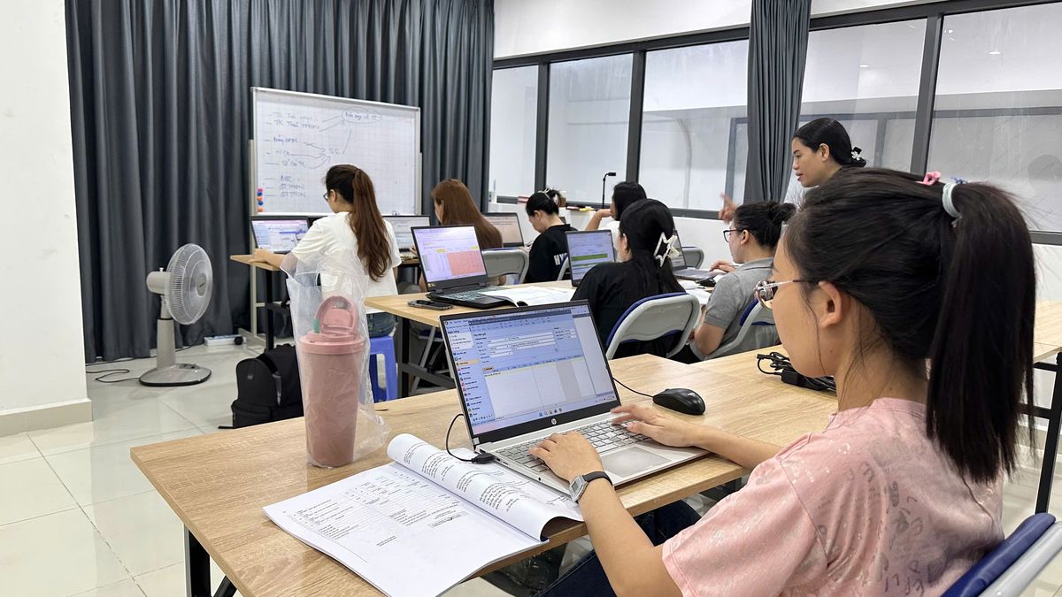 Lớp Kế toán tổng hợp thực tế tại Tin học Sao Việt Đồng Nai