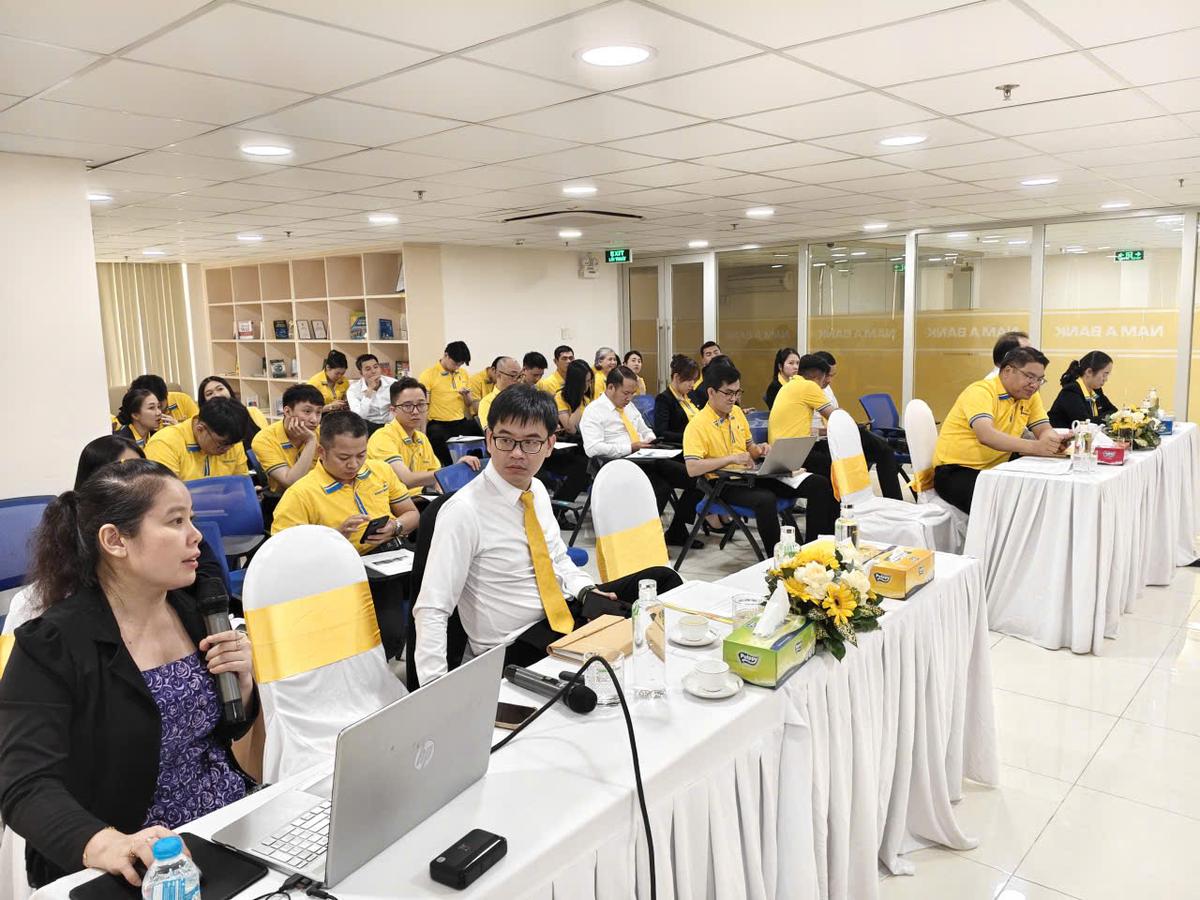 Học viên Nam Á AMC trao đổi tình huống ứng dụng AI trong nghiệp vụ