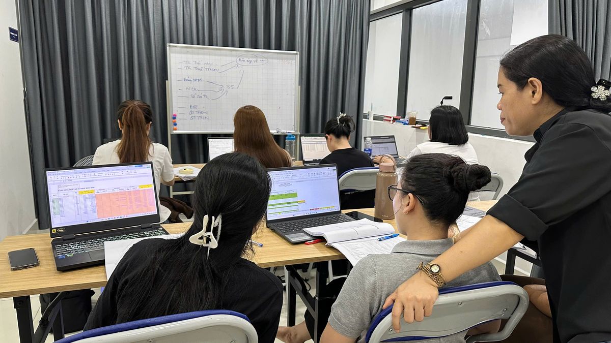 Hoạt động nội bộ tại Trung Tâm Tin Học Sao Việt Bình Dương