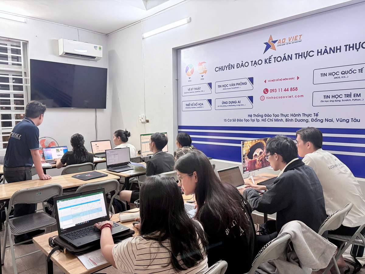 Môi trường làm việc của Giáo viên Hành chính Nhân sự tại Tin học Sao Việt Bình Dương