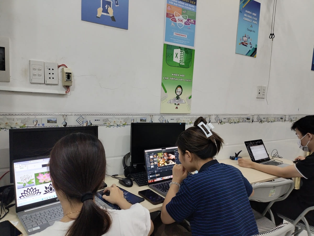 Trung tâm dạy thiết kế đồ hoạ tại Thanh Xuân